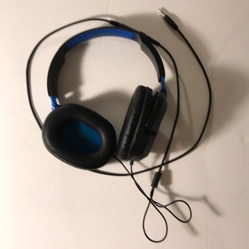 Turtle beach recon gaming headphones (wired )